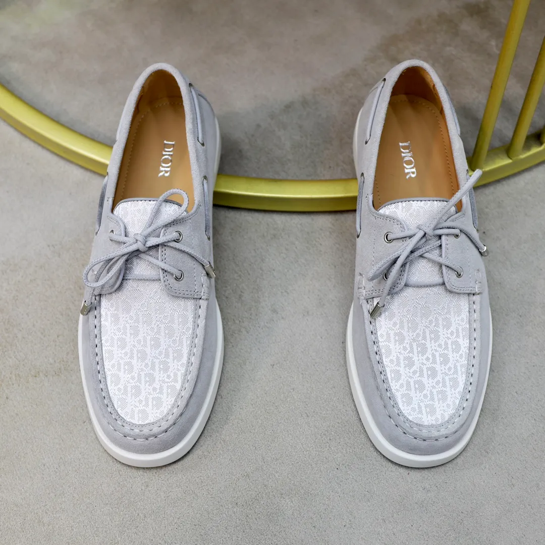 Ex-factory price: 540🙅‍♂️🙅‍♂️🙅‍♂️ Brand: Dior DIOR Standard code: Men's code 38/44 (45 can be customized) Grade: Same as the official website Material: Original cowhide stitching, cowhide lining, original TPU wear-resistant soft outsole Style categories: Leisure and sports version, footwear for driving, young fashion, European and American trends, British style Color: actual picture color